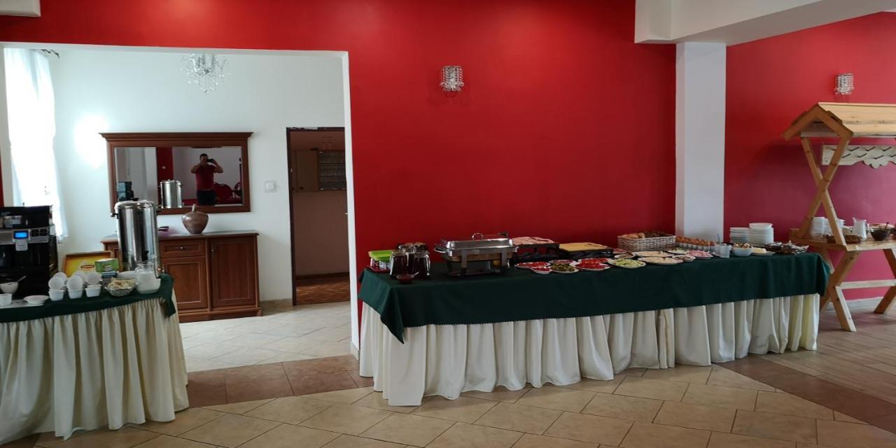 Osrodek Natura Pokrzywna Exterior foto